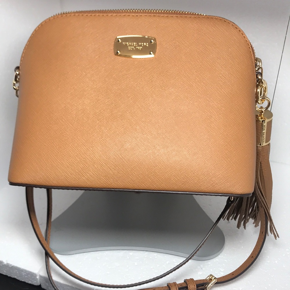 💥💥Large dome Crossbody - Michael Kors